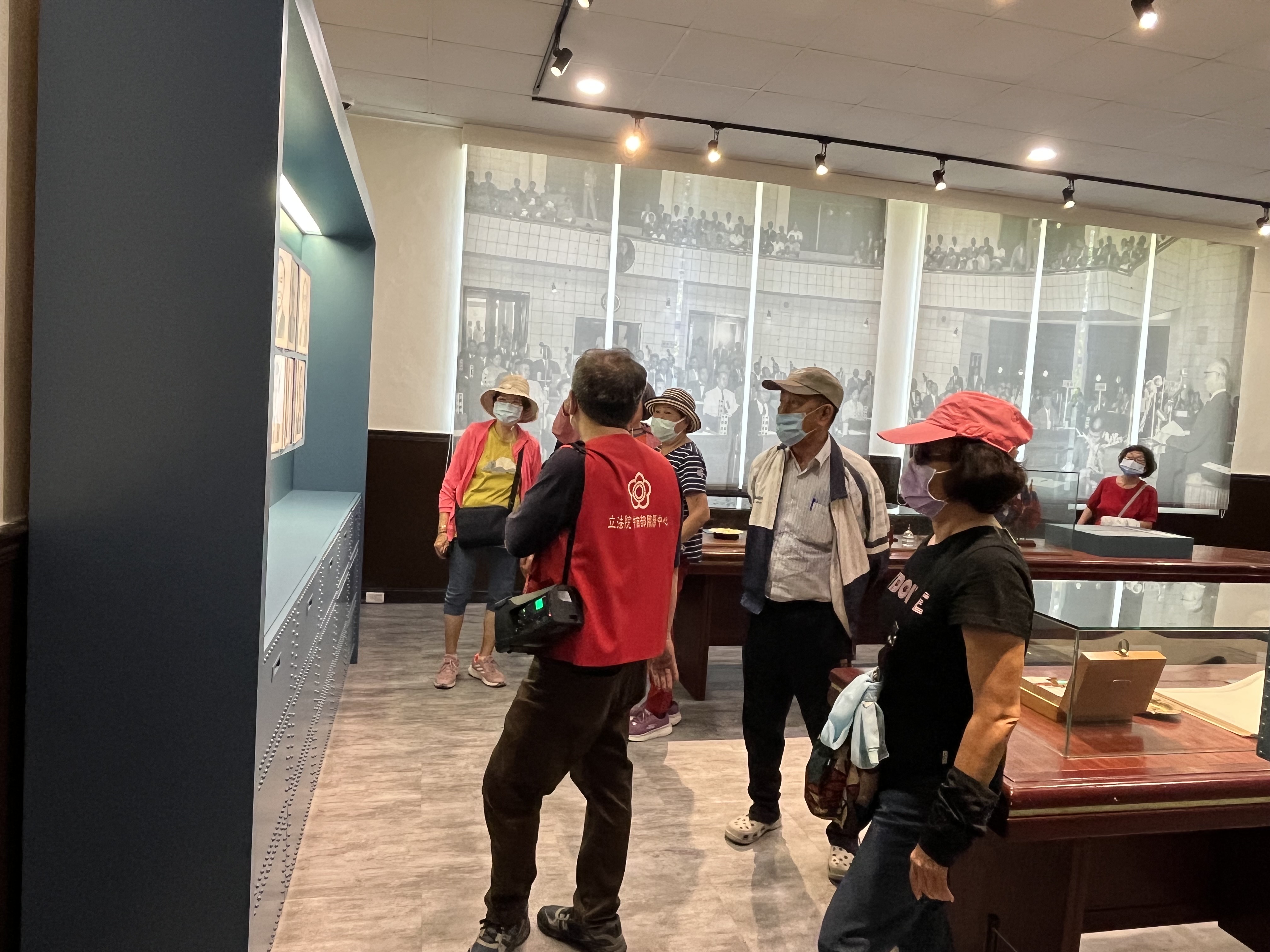 參訪議政風雲展間