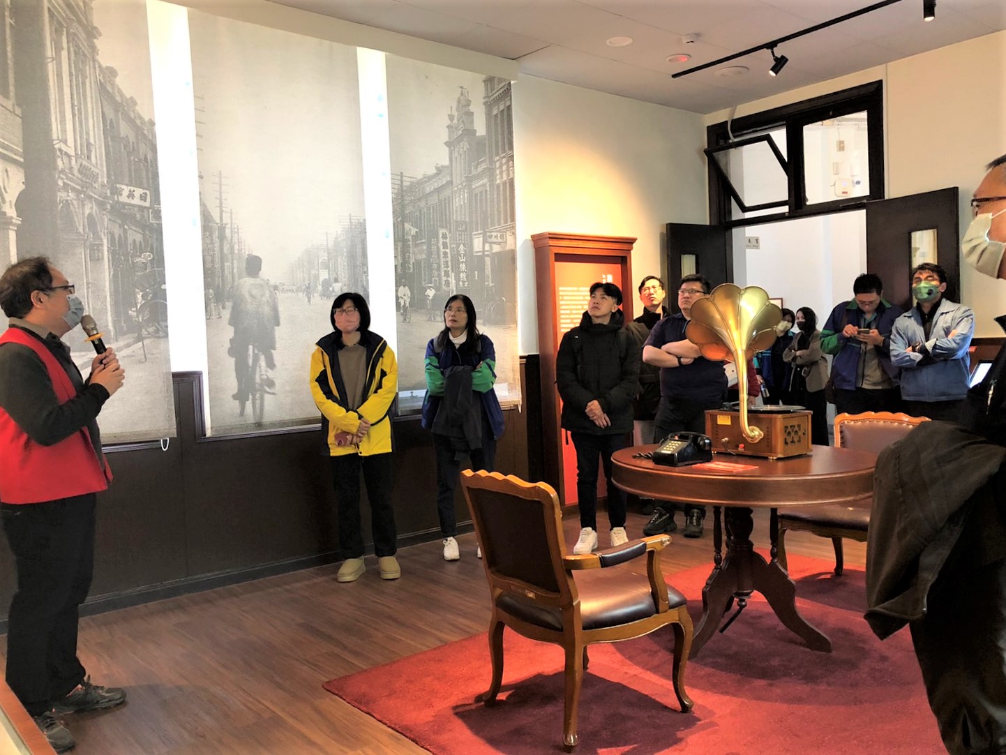 走訪民主浪潮展間了解近代臺灣 民主政治發展