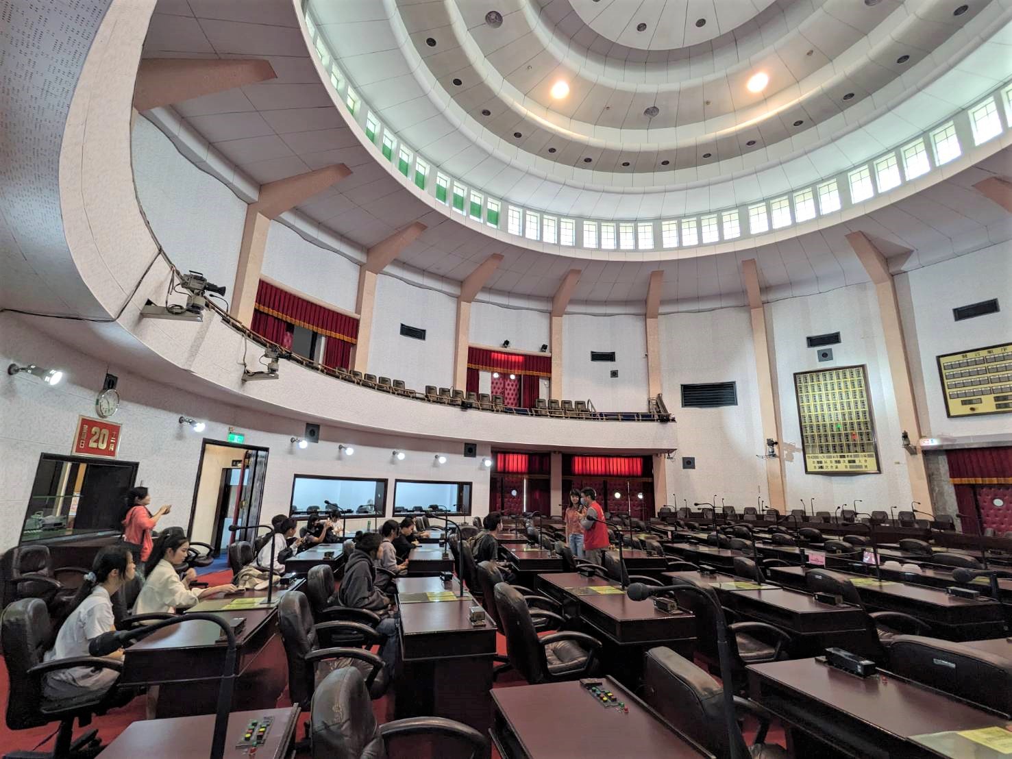 原省議會議事廳歷史陳設介紹