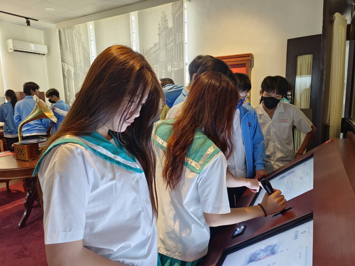 臺灣近代民主前輩事蹟大考驗