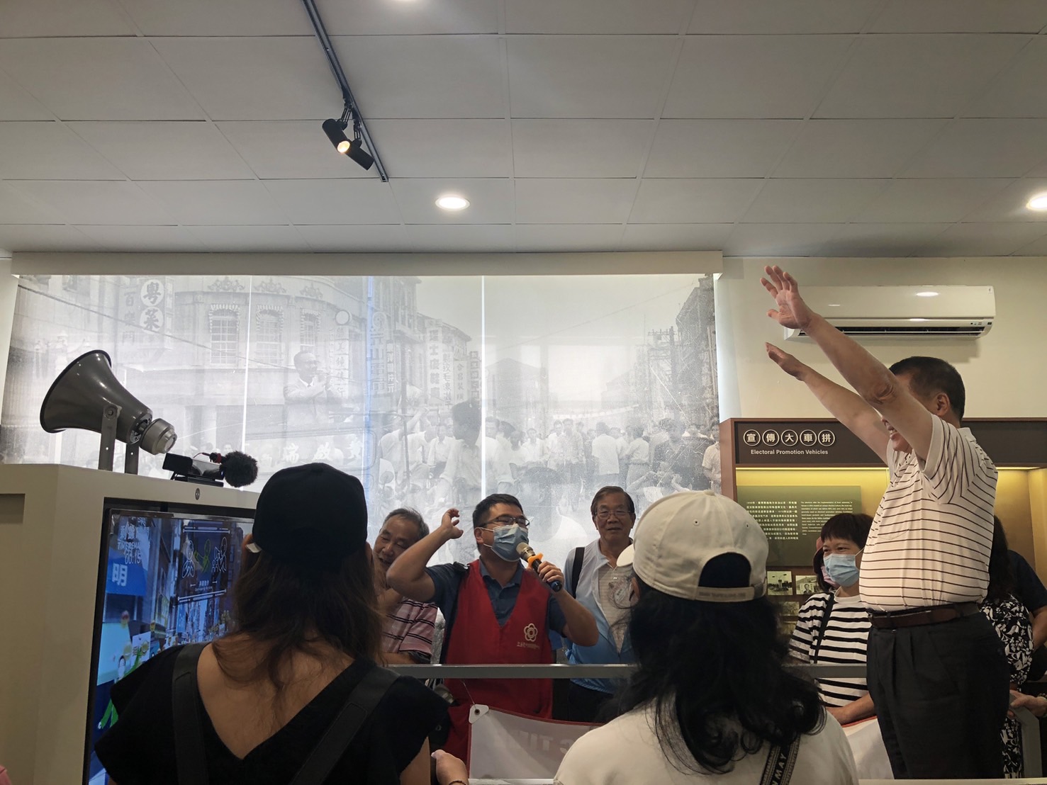 奮力宣傳贏得選舉