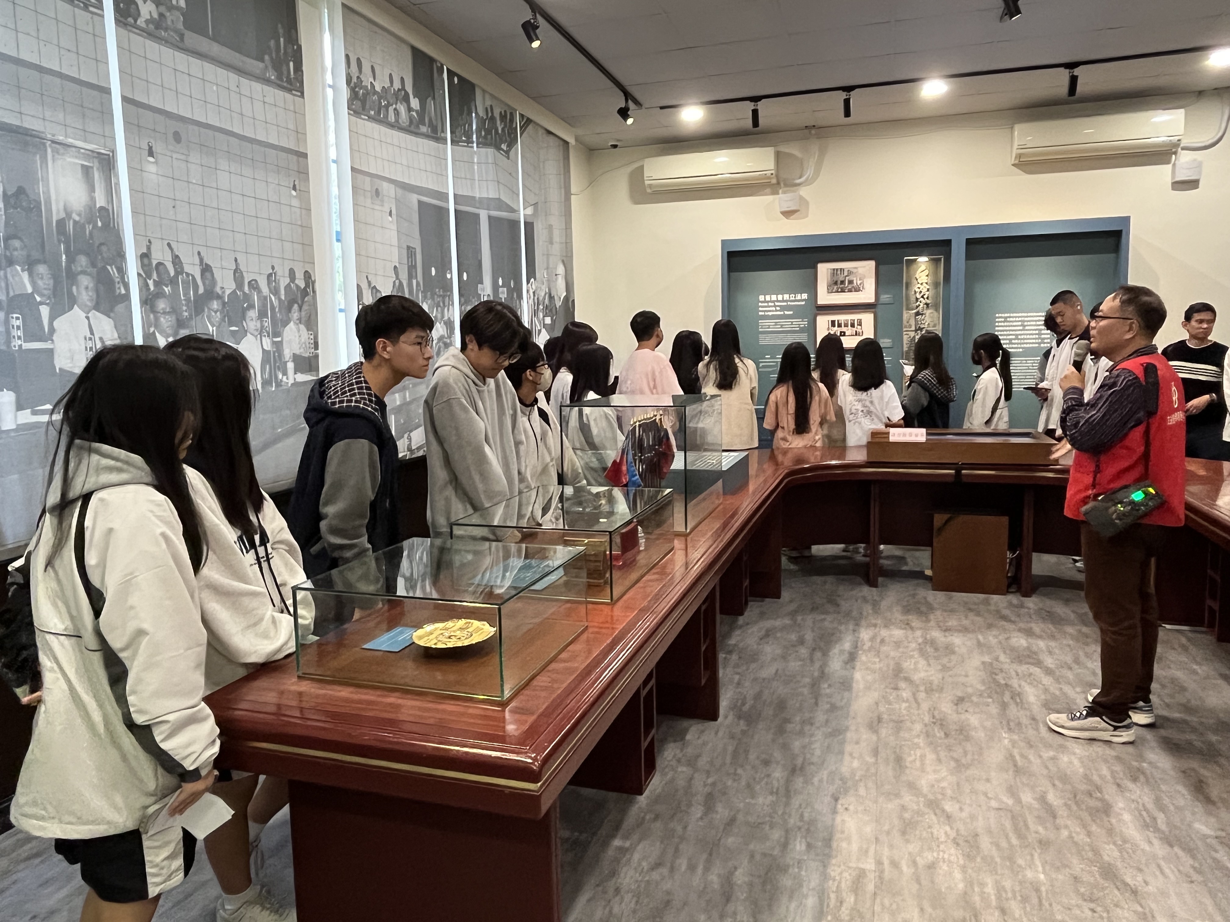 解說議政風雲展間