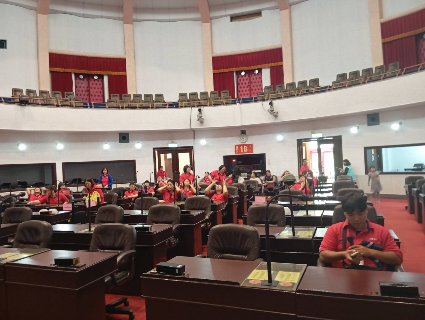 聆聽議事堂歷史