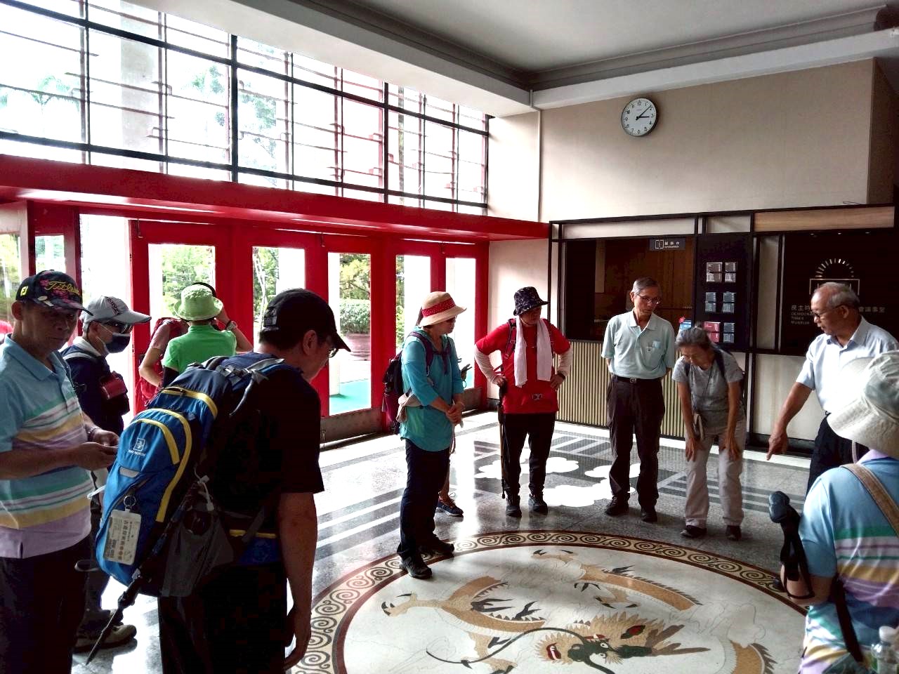 聆聽民主時刻館內龍紋圖飾設計