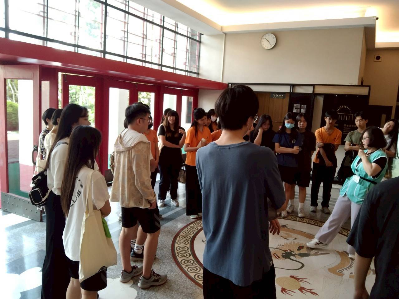 聆聽龍紋圖飾設計