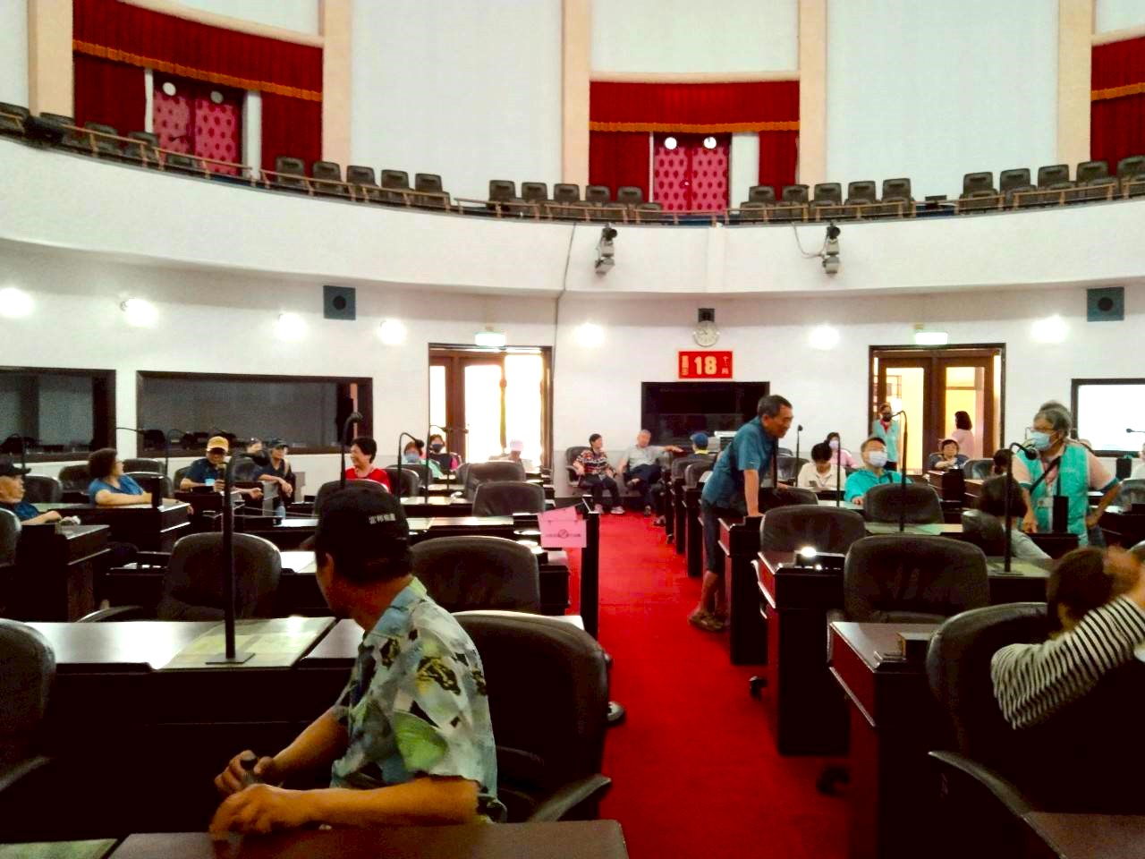 聆聽議事堂歷史