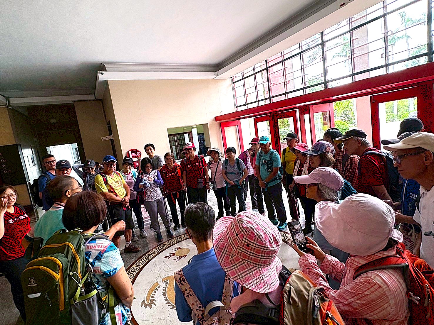 聆聽民主時刻館內龍紋圖飾設計