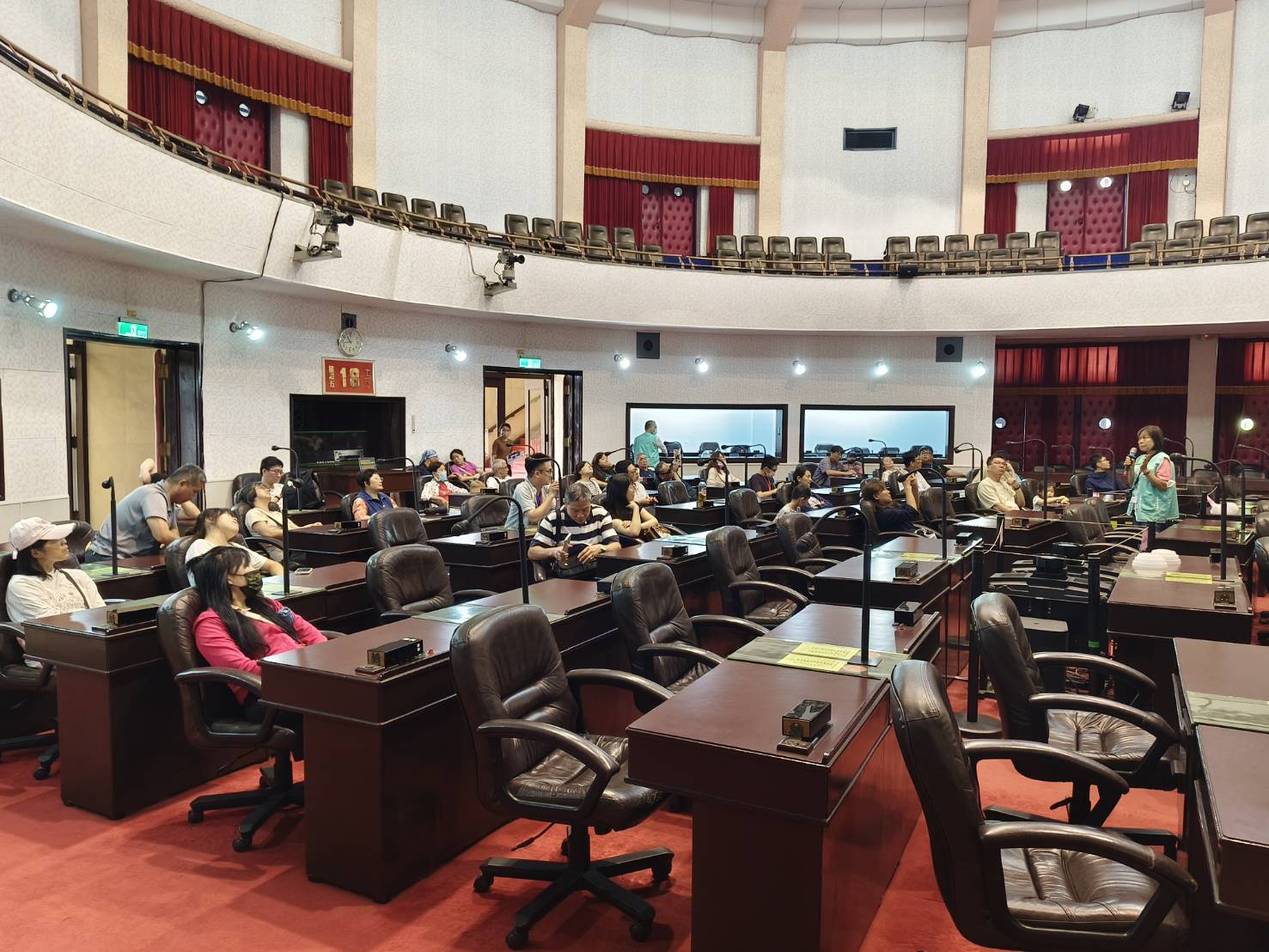 介紹議事堂歷史及設備