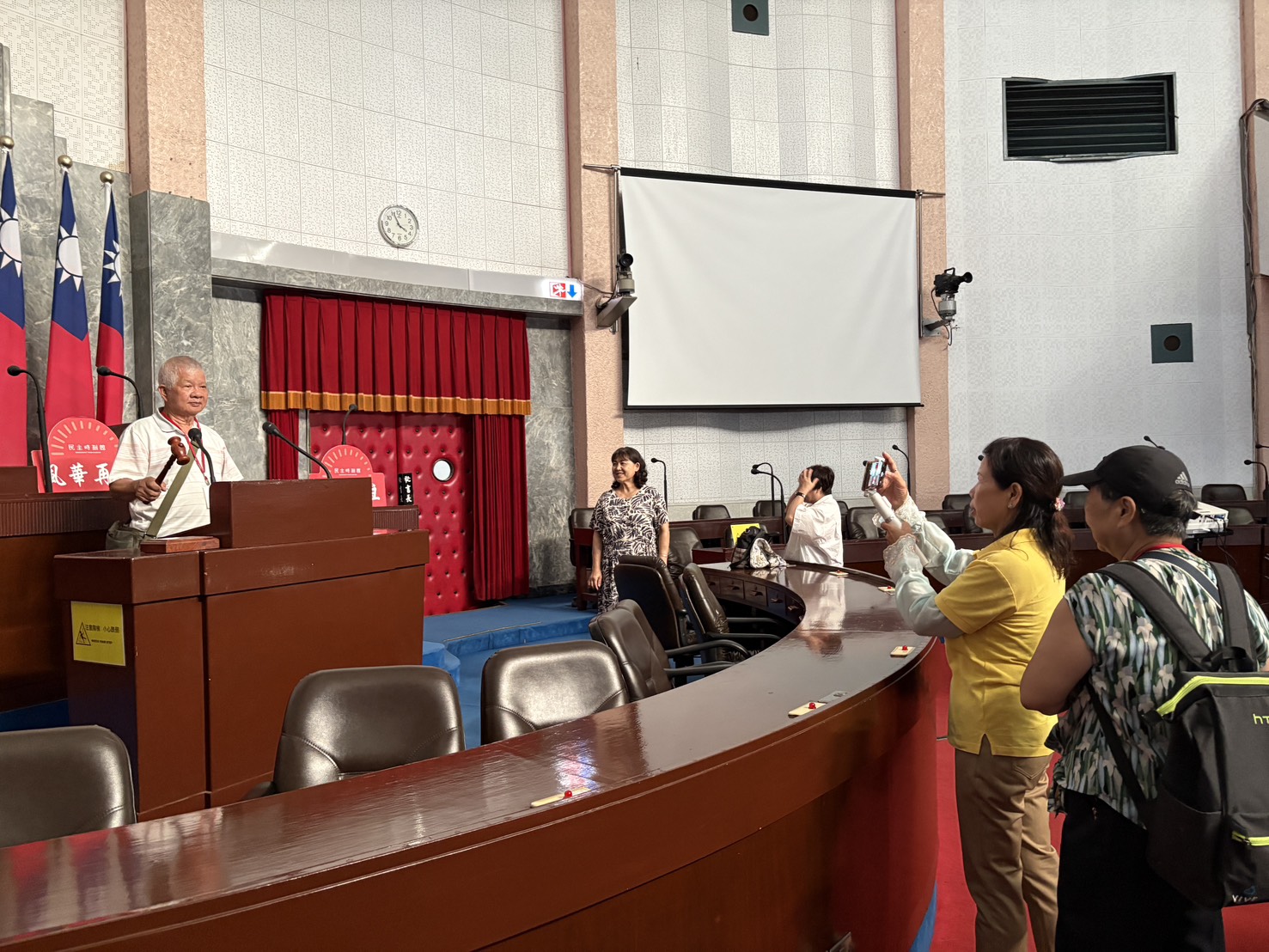 體驗議事堂主席台設備