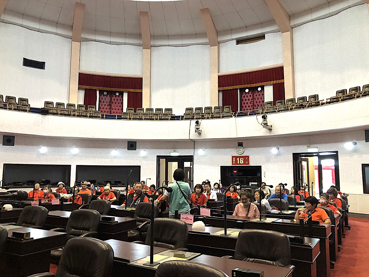 介紹議事堂歷史及設備