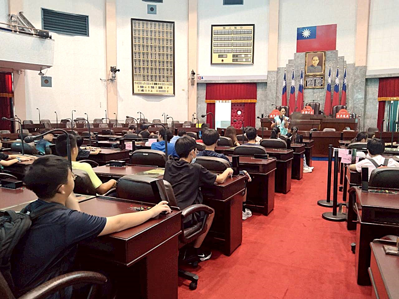 議事堂內體驗歷史古蹟