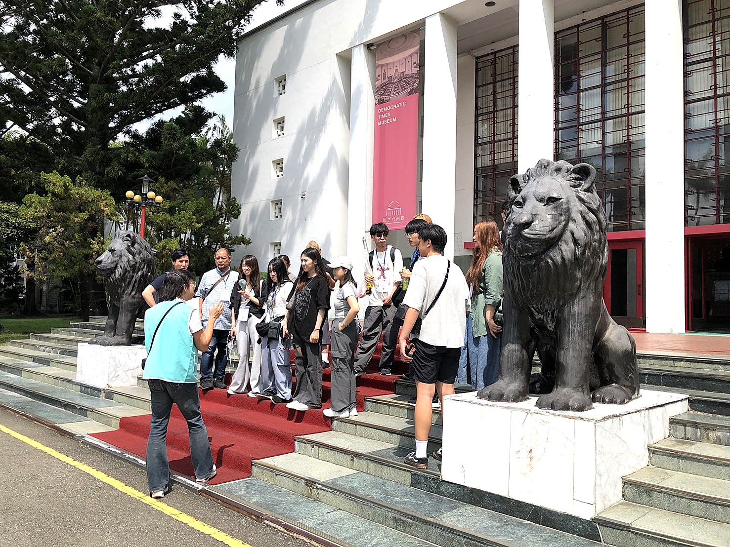 導覽民主時刻館環境設施