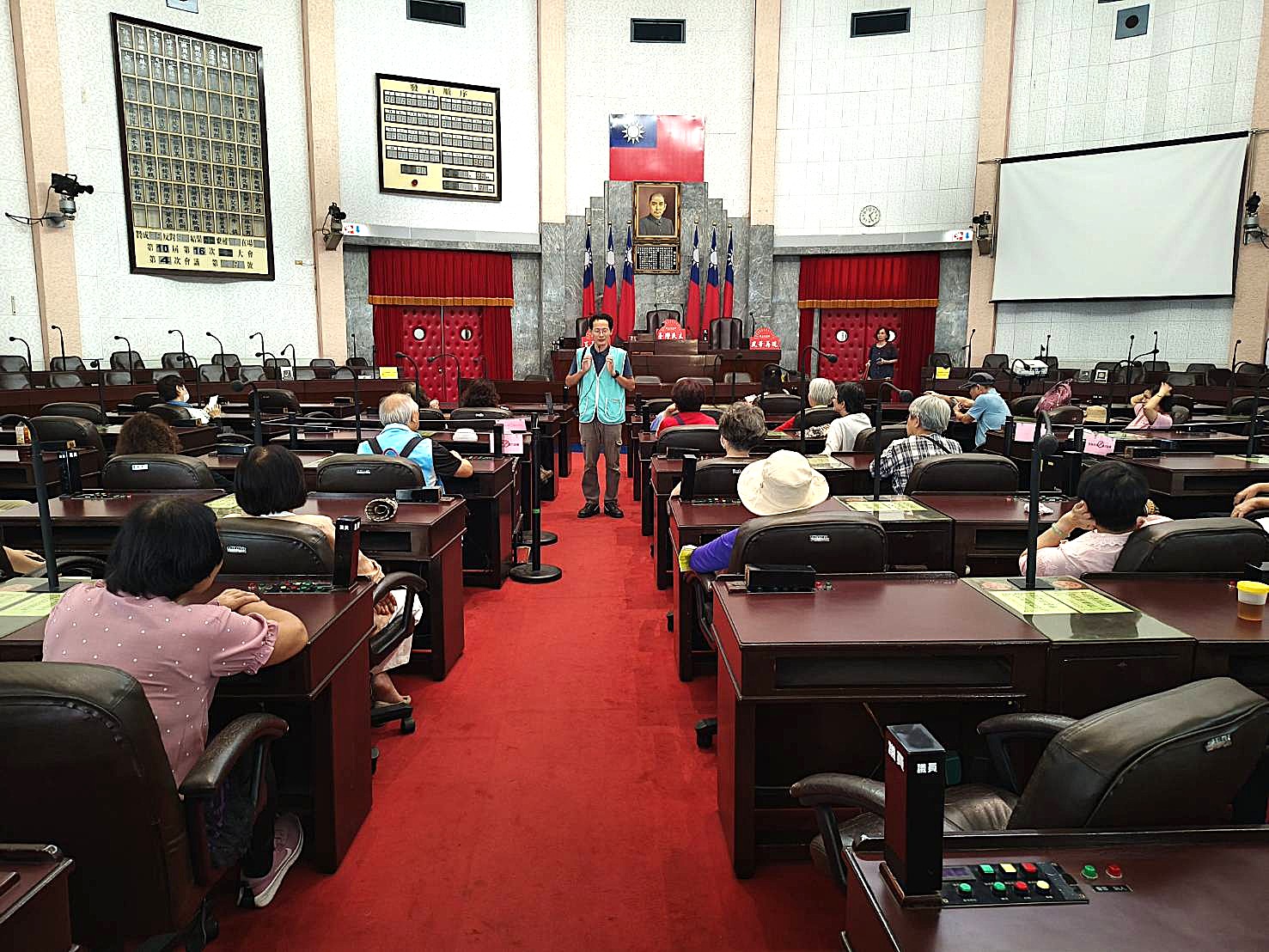 聆聽議事堂歷史