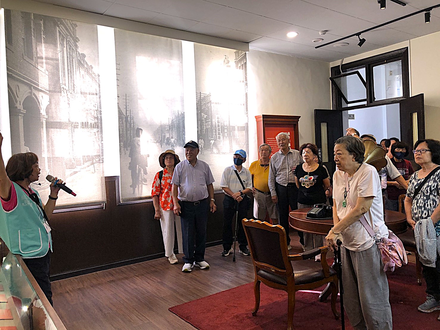 聆聽民主浪潮歷史