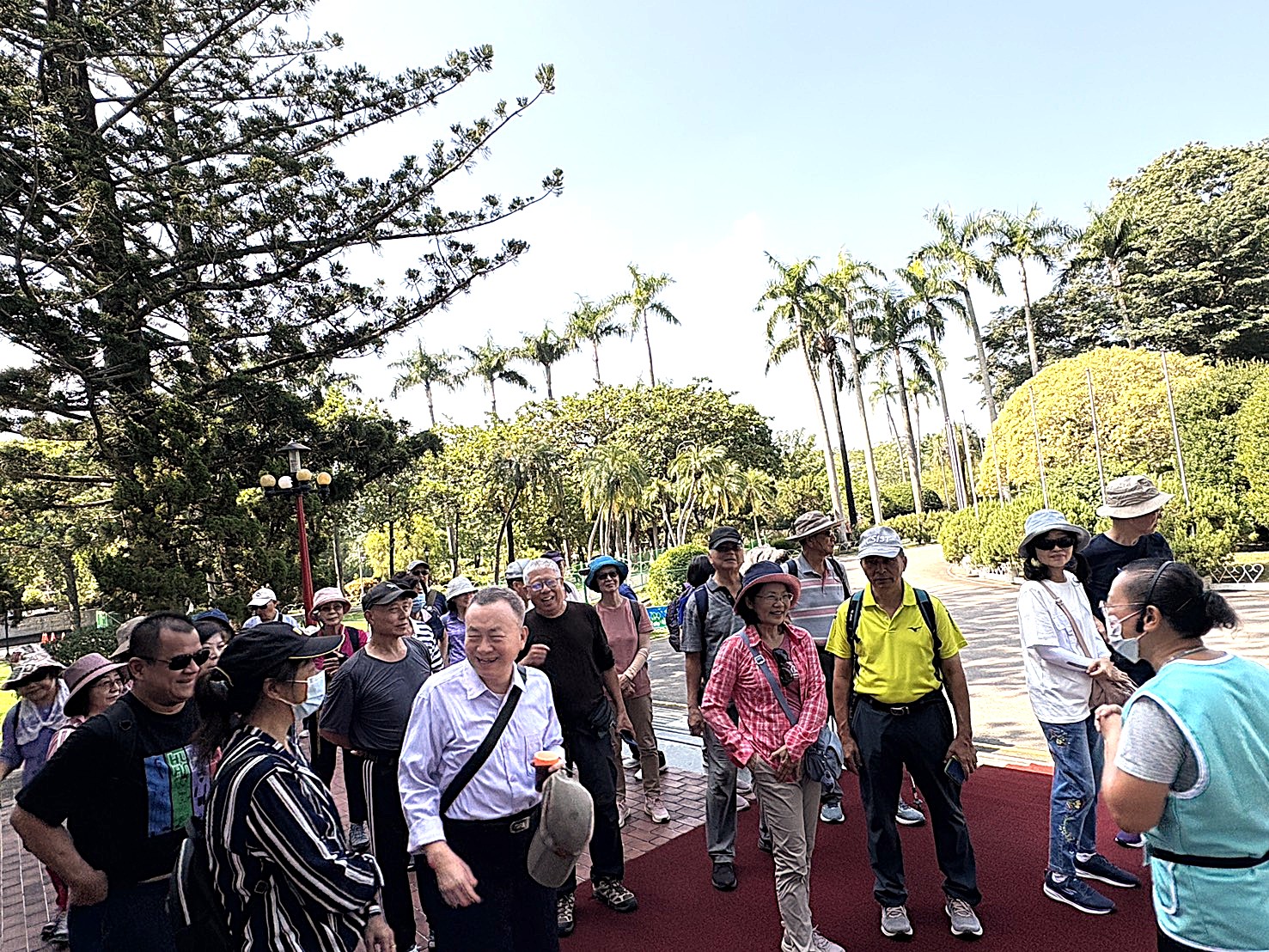 介紹民主時刻館與環境設施