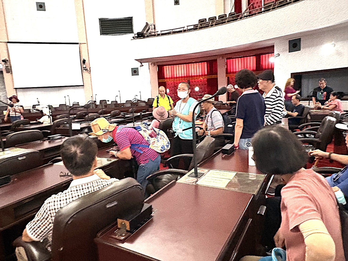 聆聽議事堂歷史及古蹟