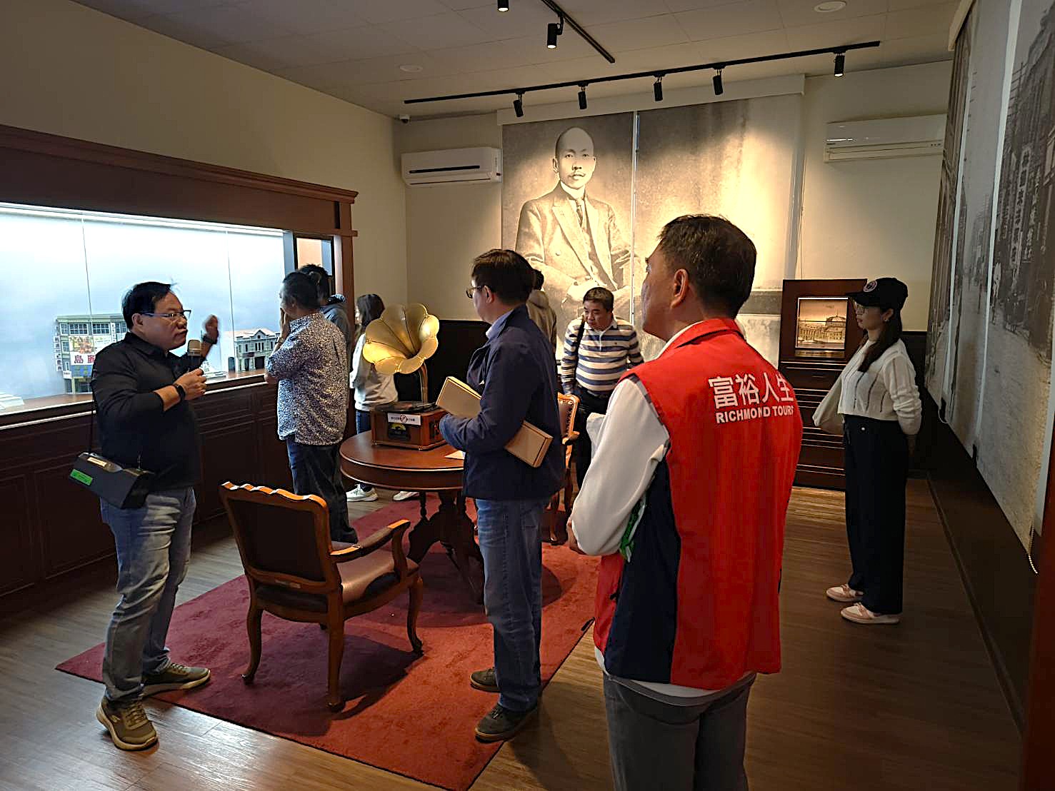 走訪民主浪潮展間