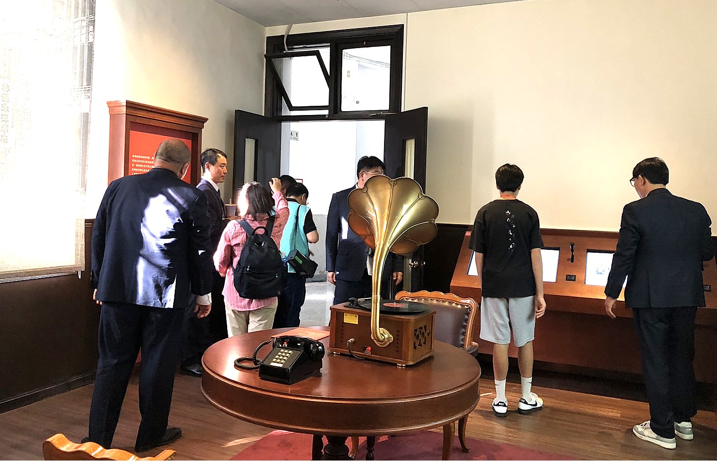 走訪民主浪潮展間