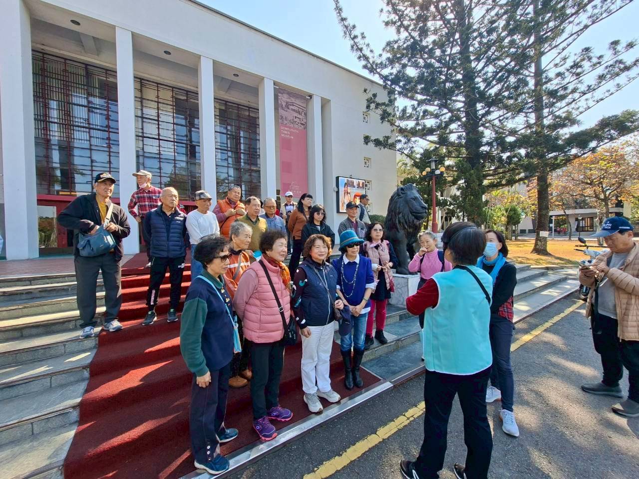 導覽解說議事大樓歷史