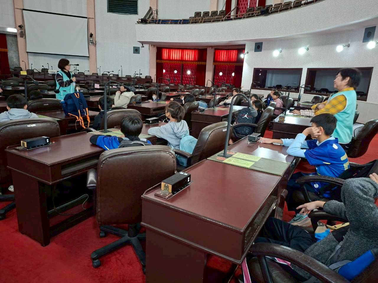 導覽解說議事大樓歷史