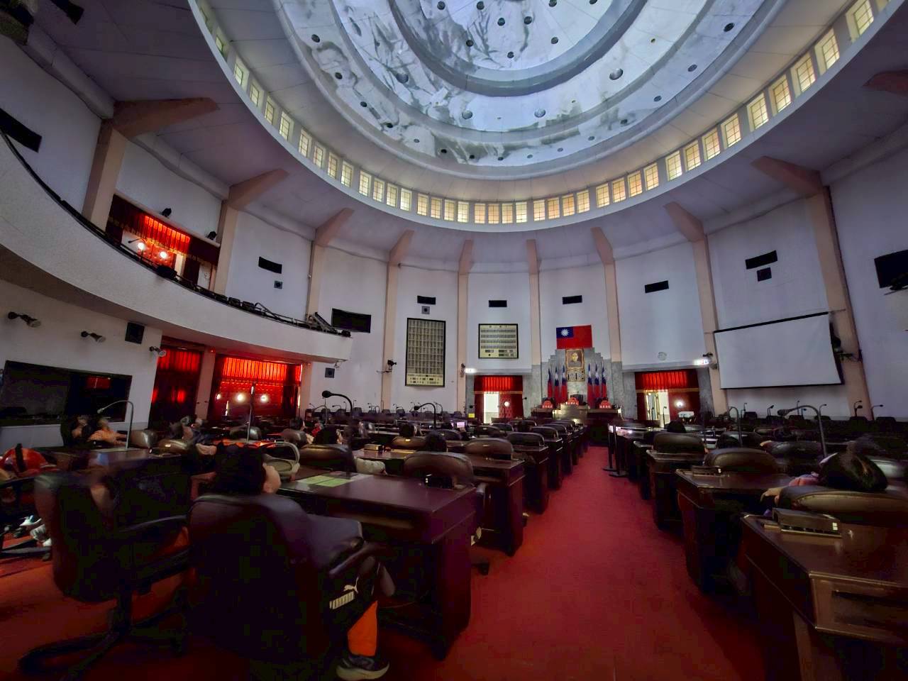 觀賞民主劇場影片