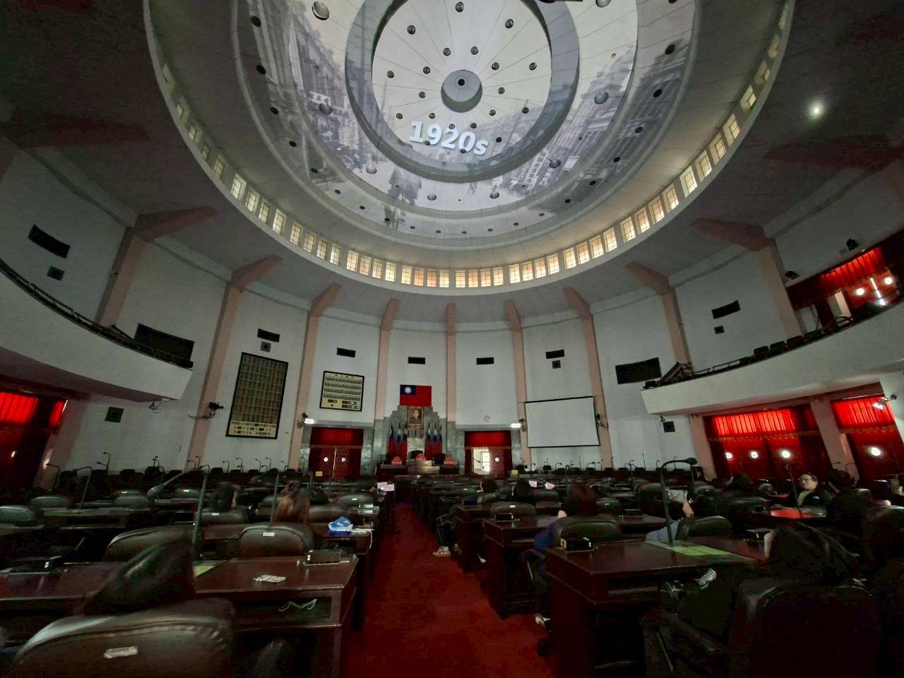 觀賞民主劇場影片