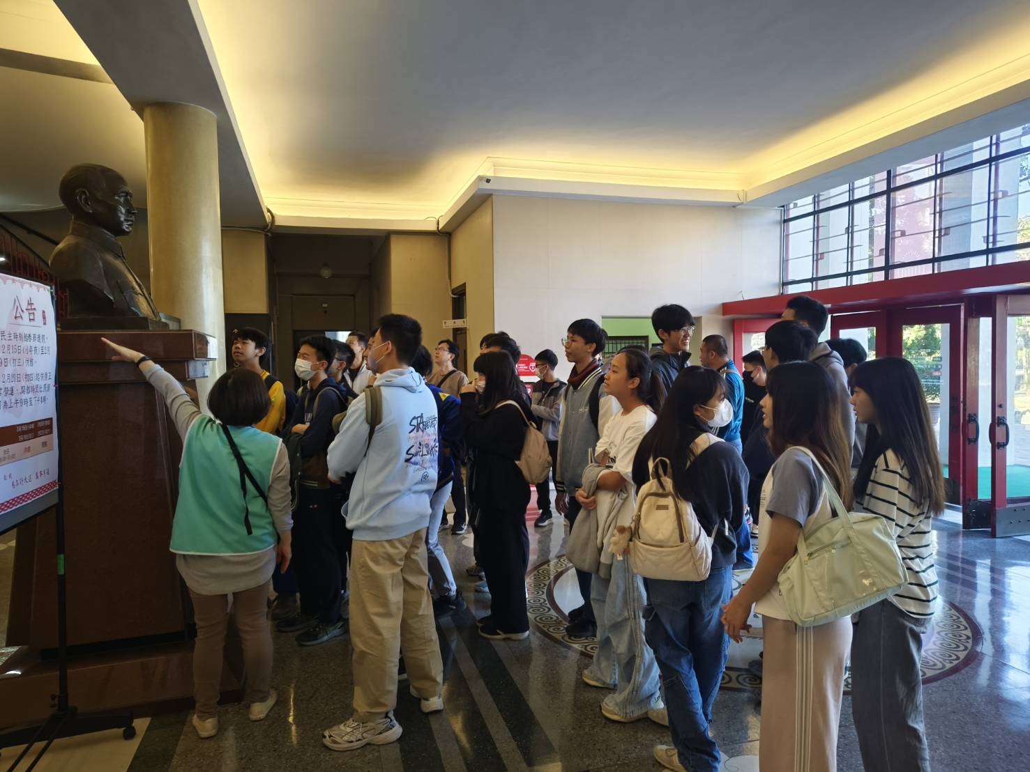 介紹民主時刻館歷史及古蹟建築