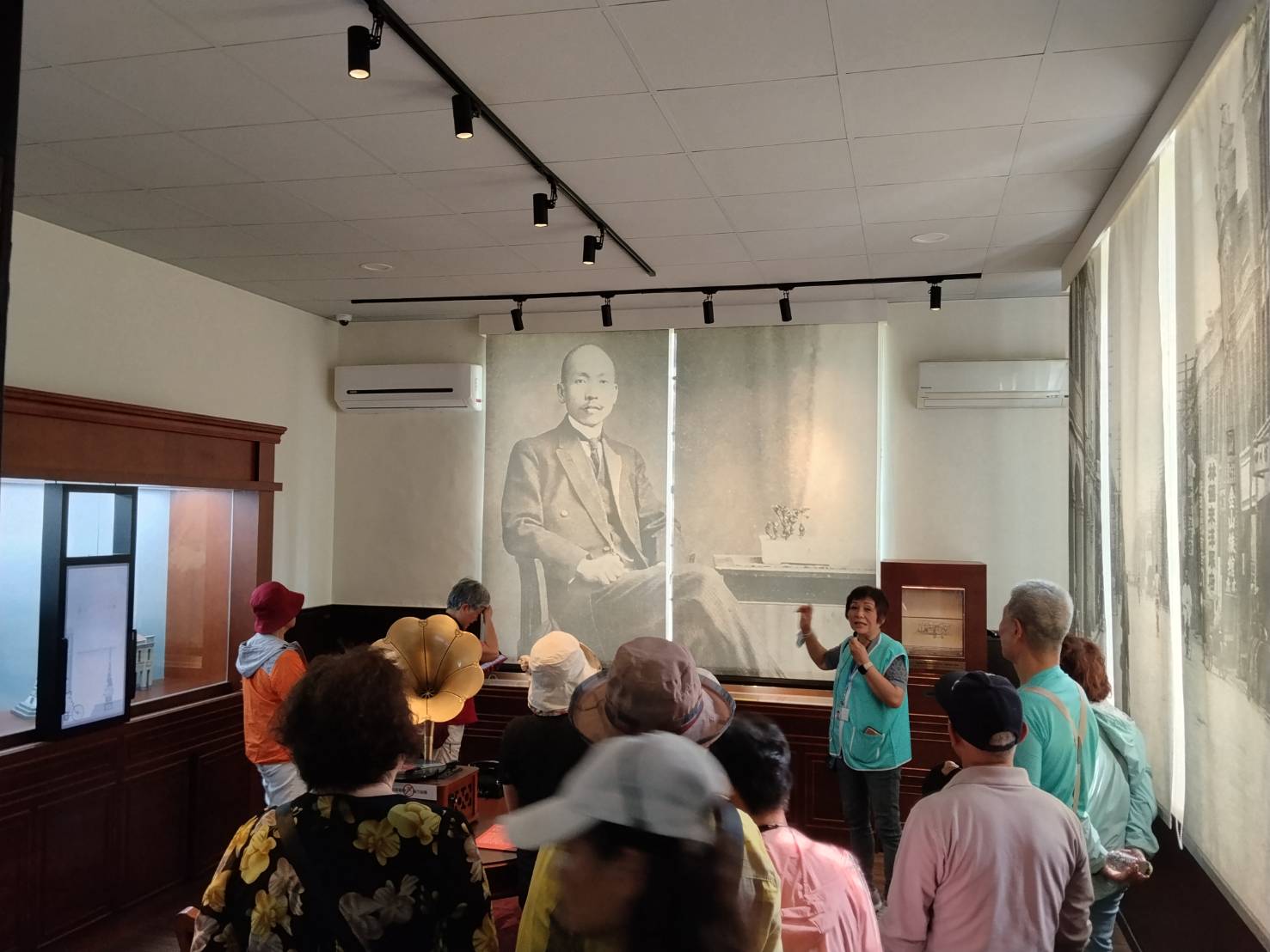 聆聽民主浪潮歷史