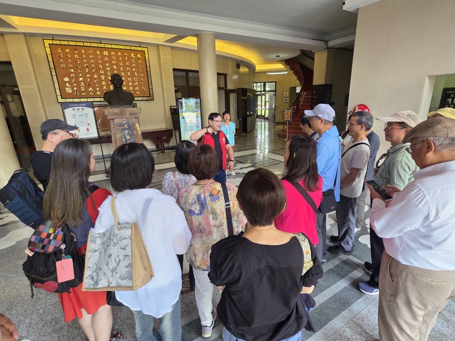 介紹民主時刻館歷史及古蹟建築