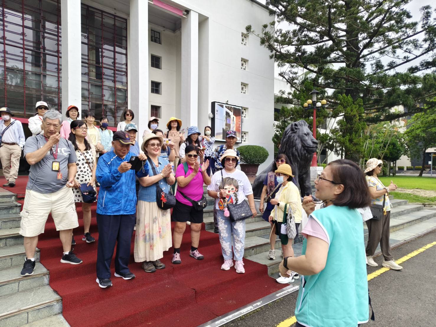 導覽解說民主時刻館大樓歷史