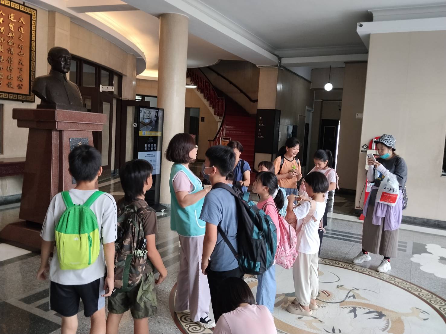 介紹民主時刻館歷史及古蹟建築